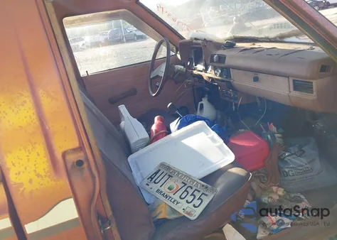 1983 Datsun 720 Standard Bed из США, поврежденный, VIN JN6MD01S0DW201290